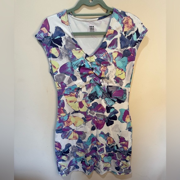 Title Nine Daring Activewear Floral Butterfly Dress sz Medium - Picture 1 of 8